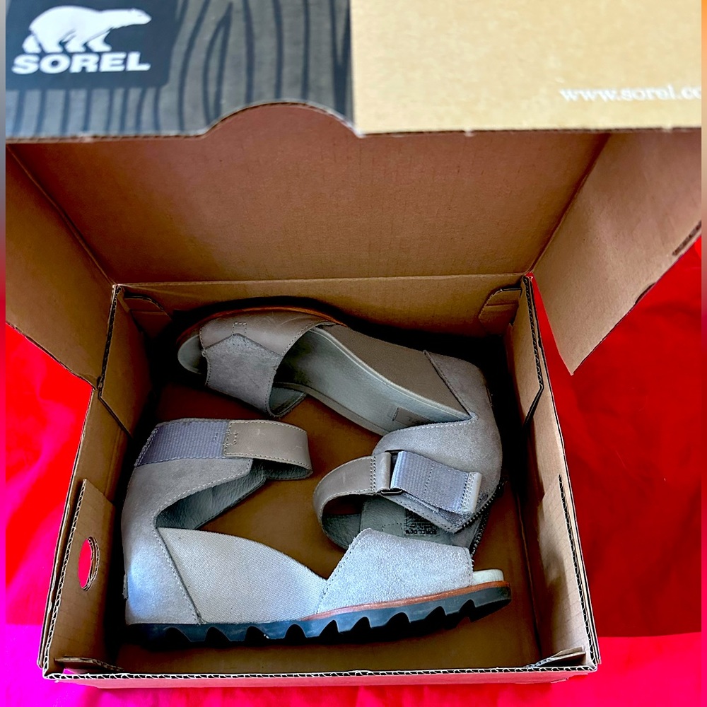 JOANIE SANDAL, by SOREL. Dove, Quarry. Size 9.5